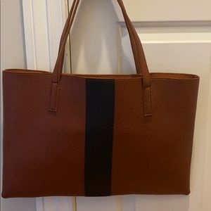 Vince Camuto purse